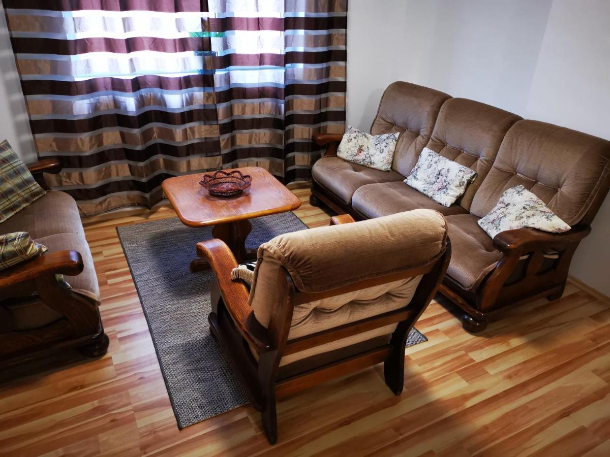 Mate Apartman Gyula Exterior foto