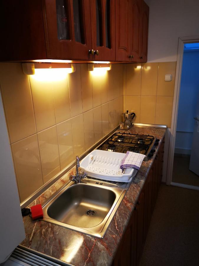 Mate Apartman Gyula Exterior foto